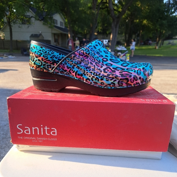 Sanita Colorful Leopard Clogs sz 39 - Picture 2 of 5